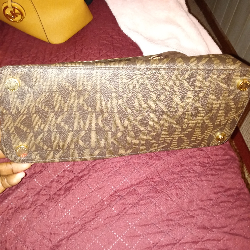 Handbag - Picture 4 of 4